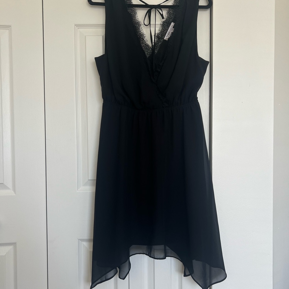 BCBGeneration Elegant Black Sleeveless Dress size large